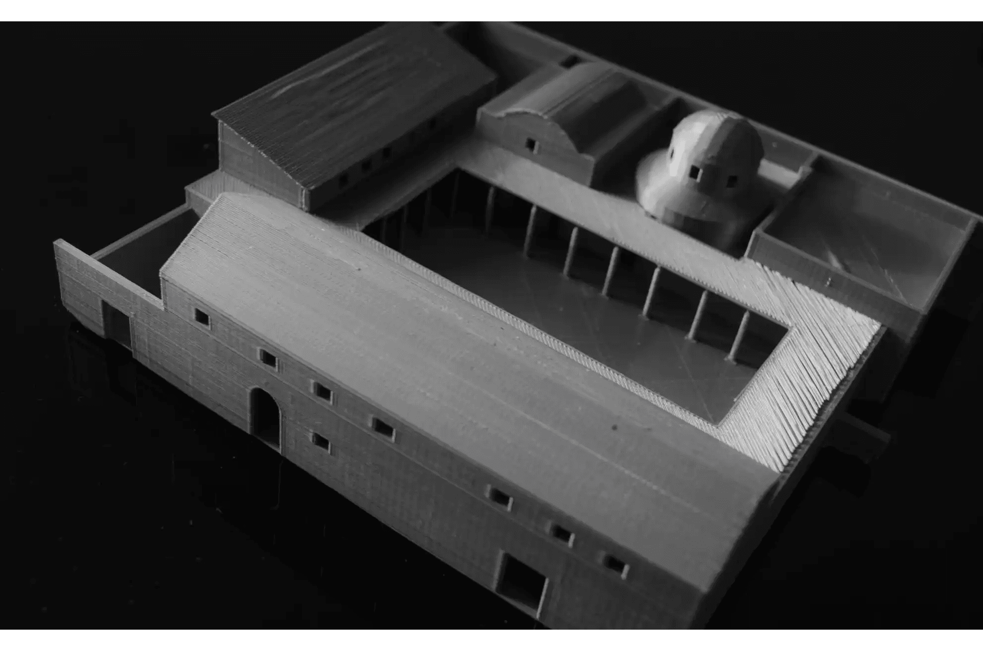 Maquette miniature de la Villa Rotonda imprimée en 3D, montrant l’architecture circulaire inspirée du patrimoine carthaginois